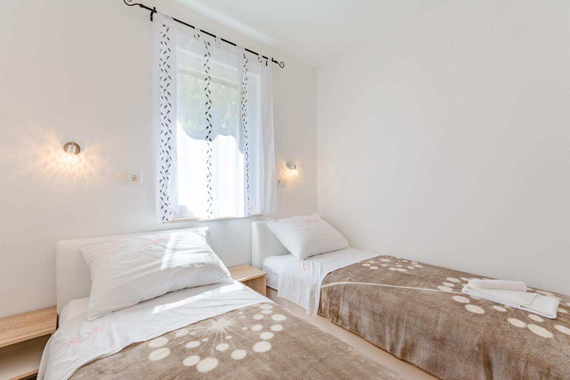 Apartments The Brothers Supetar Chambre photo